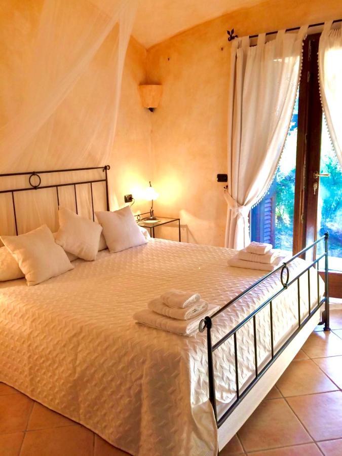 Villa Franci ซานตา เตเรซา กัลลูรา ภายนอก รูปภาพ