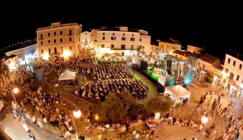 Villa Franci ซานตา เตเรซา กัลลูรา ภายนอก รูปภาพ